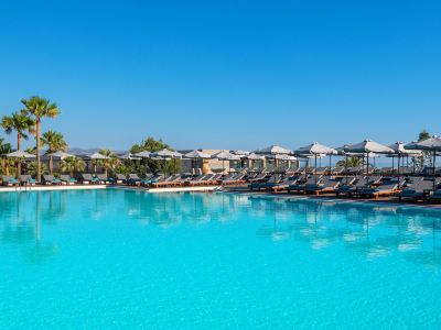 Solimar Aquamarine Resort
