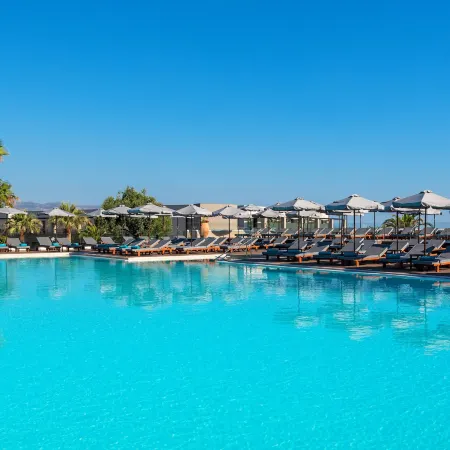 Solimar Aquamarine Resort