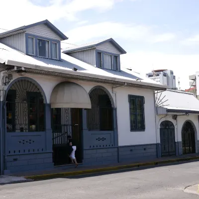Hotel Santo Tomas / Historical Property Hotels near San José Central Market