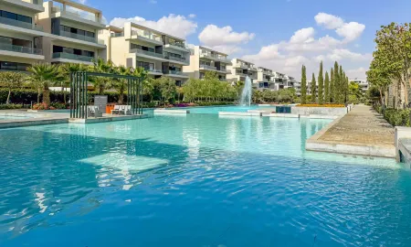 Prime Select Lake View Отели рядом с достопримечательностью «Канадский международный колледж - CIC»