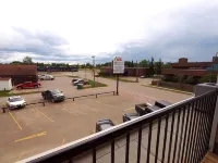 Executive House Suites Hotel & Conference Centre โรงแรมในไฮเลเวล