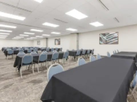 Comfort Inn & Suites Hotels in Dodge County