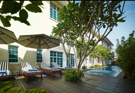 The Edison George Town