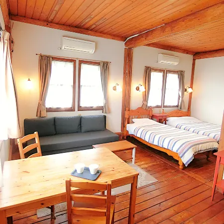 Jasmine Lodge