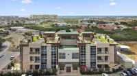 Aracari Residences by Bocobay - Luxury Condos 5 Min Walk to Ritz and Palm Beach - Airport Shuttle
