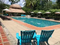 Hotel y Restaurante Meson del Gitano - Pools