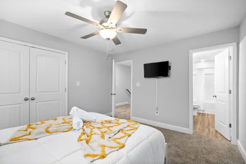 Sapphire Oasis A Luxurious Townhouse Retreat - balcony