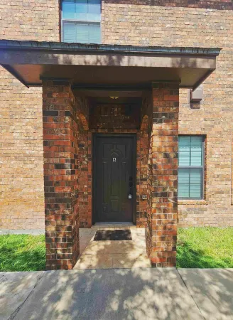 Apartment near University