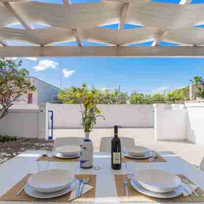 3917 Villetta Giardino dei Pini by Barbarhouse Dining/Meeting Rooms