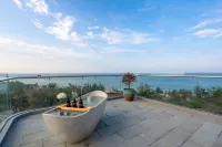 Poseido Hotel Quang Binh - Romantic