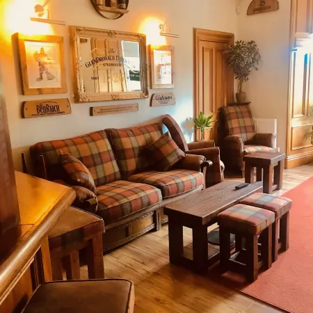 18 Craigmillar Park