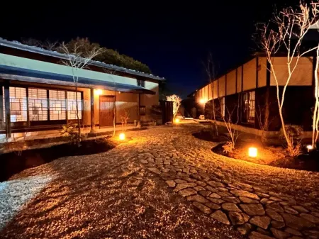 Kinzan Villa Отели рядом с достопримечательностью «Shuzenji Niji-no-Sato»