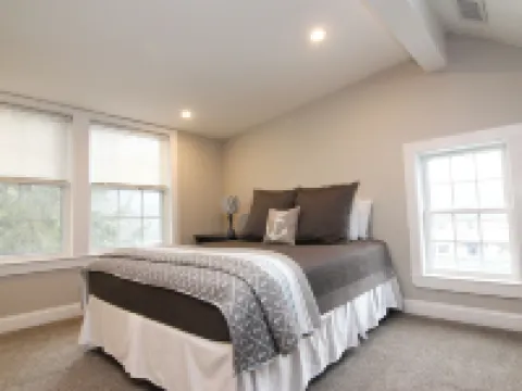 9 Lake Street Hotels in Wolfeboro