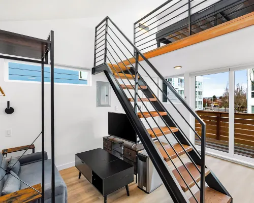 Echo Loft: A Modern Escape Hotels near Delridge