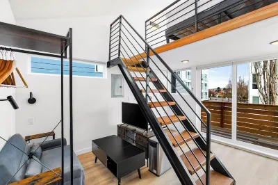 Echo Loft: A Modern Escape Hotels in Rainier Valley