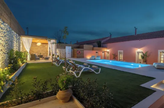 Arhontiko Arhanes Suites