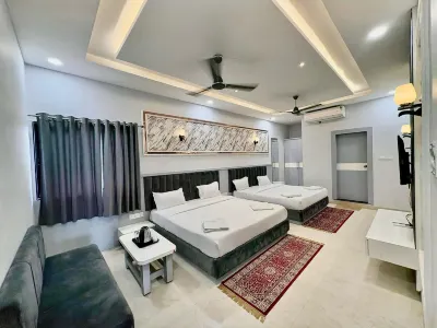 Hotel Nainas Palace Hotels in Gothada