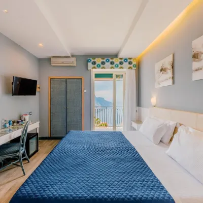 Garden Hotel Hotels near Duomo of Saint Mary of the Assumption