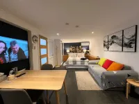 Cozy Mountain Cottage