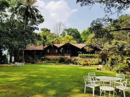 Tree of Life Nature Resort Отели в г. Нагуэла