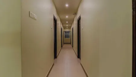 Hotel raajasgrand Отели рядом со станцией Tirupati