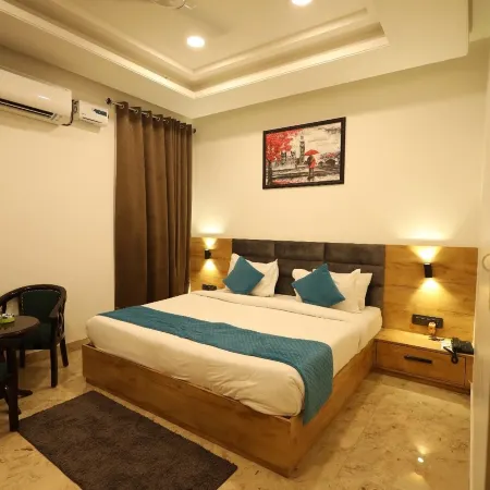 Radha Bihari Nikunj Inn & Restaurant