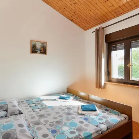 Spacious apartment in Peroj with terrace