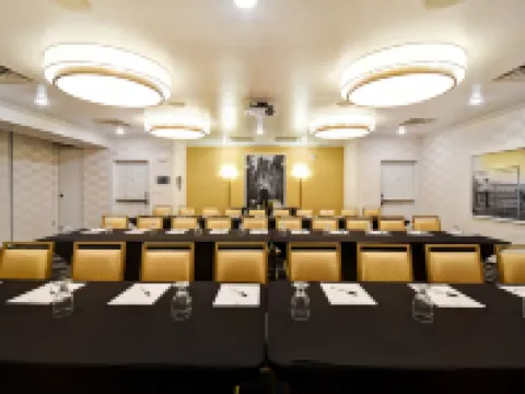 卡迪拉克傑克戴德伍德希爾頓逸林酒店 勞倫斯縣酒店