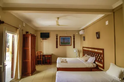 Laguna Beach Hotels in Morondava