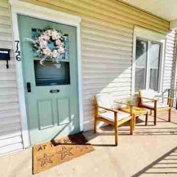 Minutes to Cedar Point- 5 Beds Others