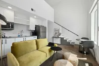 Cozy Loft in Downtown Austin | Queen Bed Hotels in East Austin