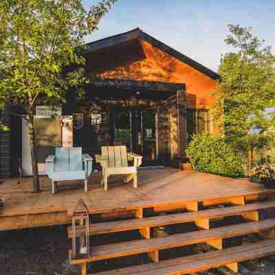 Station Chêne Rouge Hotel Exterior