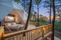 Secluded Mountain Retreat with Hot Tub, Fire Pit Hotels in Hampshire County