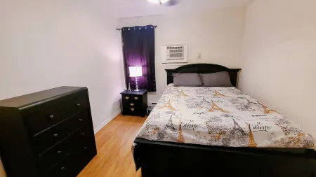 Charming 2-bedroom apartment with AC, WiFi in brilliant Lexington