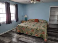 Tranquil 2-bedroom beach house - bungalow in Panama City with WiFi, AC Blue Gravity附近的飯店