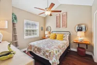 Summer IS Slipping Away. W108 Harbour Towne. Wow View. Sleeps  6 & Kids Welcome.