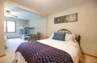 Your Great Escape Lake Home- Pet Friendly with Lake Access! Sleeps 10!