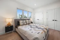 Villa in Boston 6BR 5.5 Bath-IGLOO, Arcade, Parking,Game Room,EV Hotels near Rose Art Museum