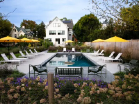 ดิ อะเมเลีย โรงแรมในฮัดสัน