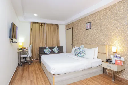 Hyphen Grand Hotel Отели рядом с достопримечательностью «Piran Kaliyar Sharif»