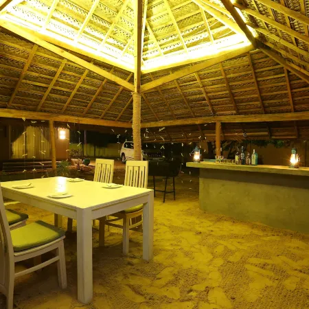 Kay Jay Beach House - Pasikudha