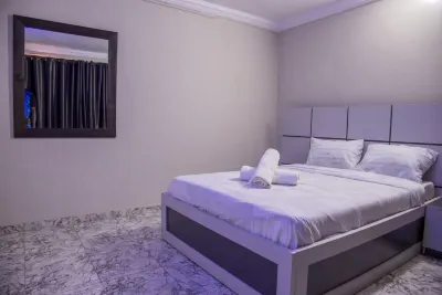 Houseproud Serviced Apartments Hotels near Splus_picks (Splusparty picks)