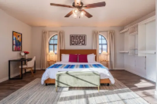 Warm Winter Oasis, Heated Pool & Family Fun