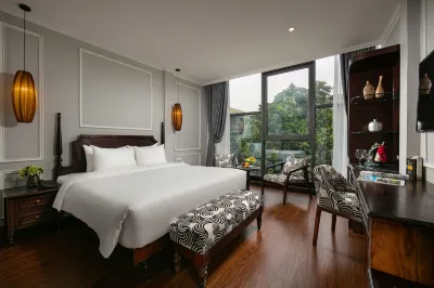 Salute Premium Hotel & Spa Hotels near Houng Sen