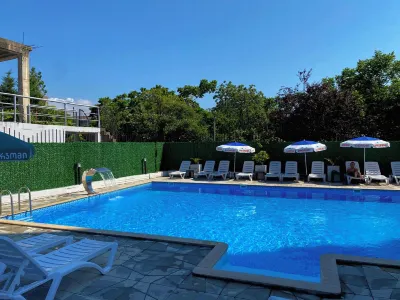 Royal Palace Hotels near ქობულეთის ბულვარი