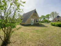 Bungalow in Sondel Near Slotermeer Lake Hotels in De Friese Meren