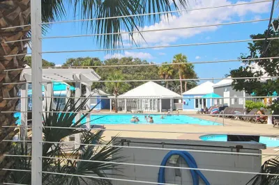 Sunsuite - Walk to Beach - Tennis - Olympic Pool Hotels in Fripp Island