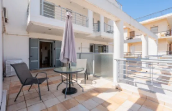 Cozy Studio w Balcony in the Center of Filiatra