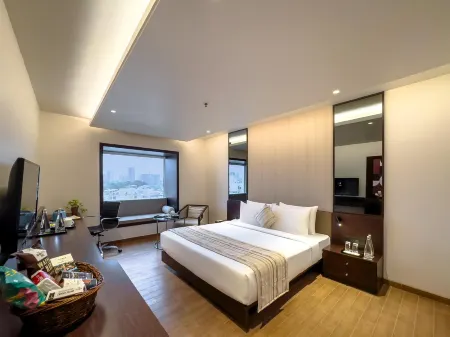 Rpj Hotel Rajkot Отели рядом с достопримечательностью «ISKCON Rajkot, Sri Sri Radha Neelmadhav Dham»