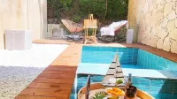 Sokcho Floating Whale Seorak Dojeok Waterfall Stay - С бассейном